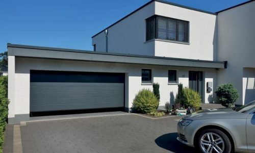 motorisation-porte-de-garage-667x445